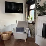 The Villea - 5 Bed House In 别墅 *