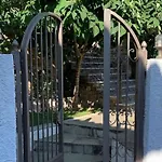 The Villea - 5 Bed House In * Alli Meria