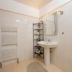 The Villea - 5 Bed House In * Alli Meria