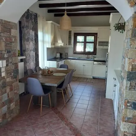 וילה The Villea - 5 Bed House In *