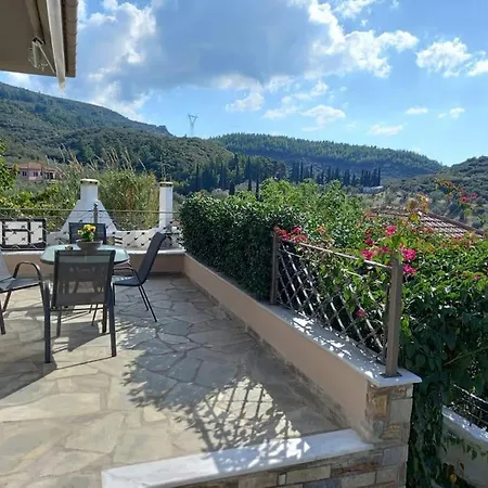 The Villea - 5 Bed House In