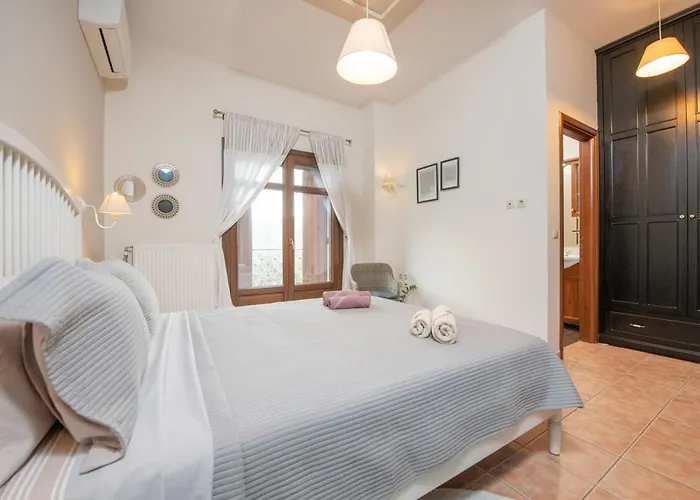 The Villea - 5 Bed House In Willa *